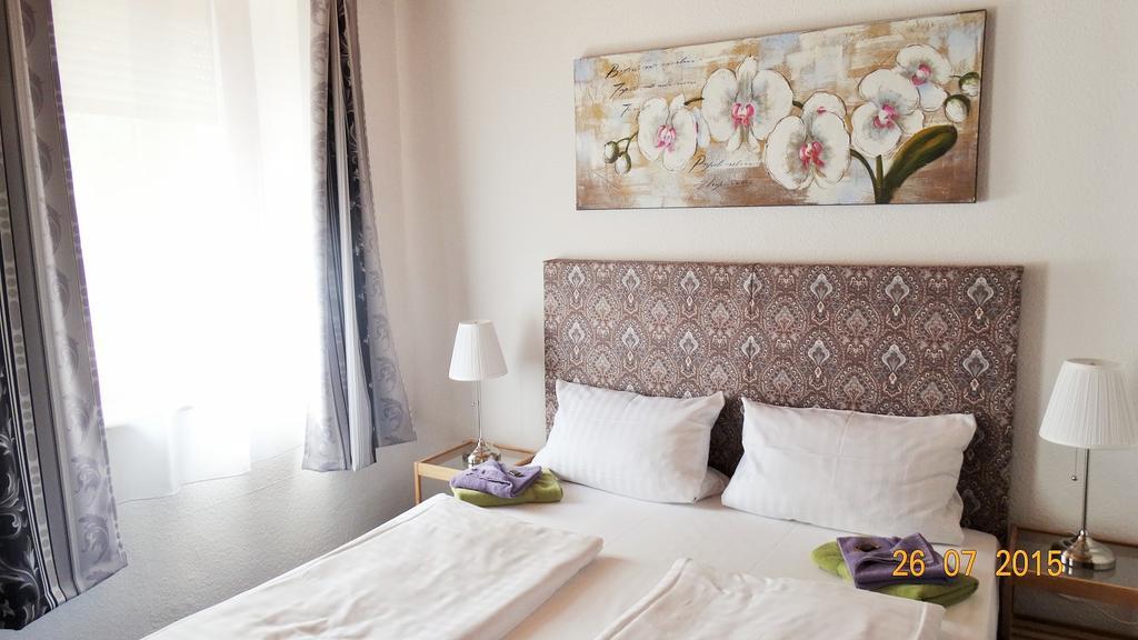 Hotel & Restaurant Arnoldusklause Duren Номер фото
